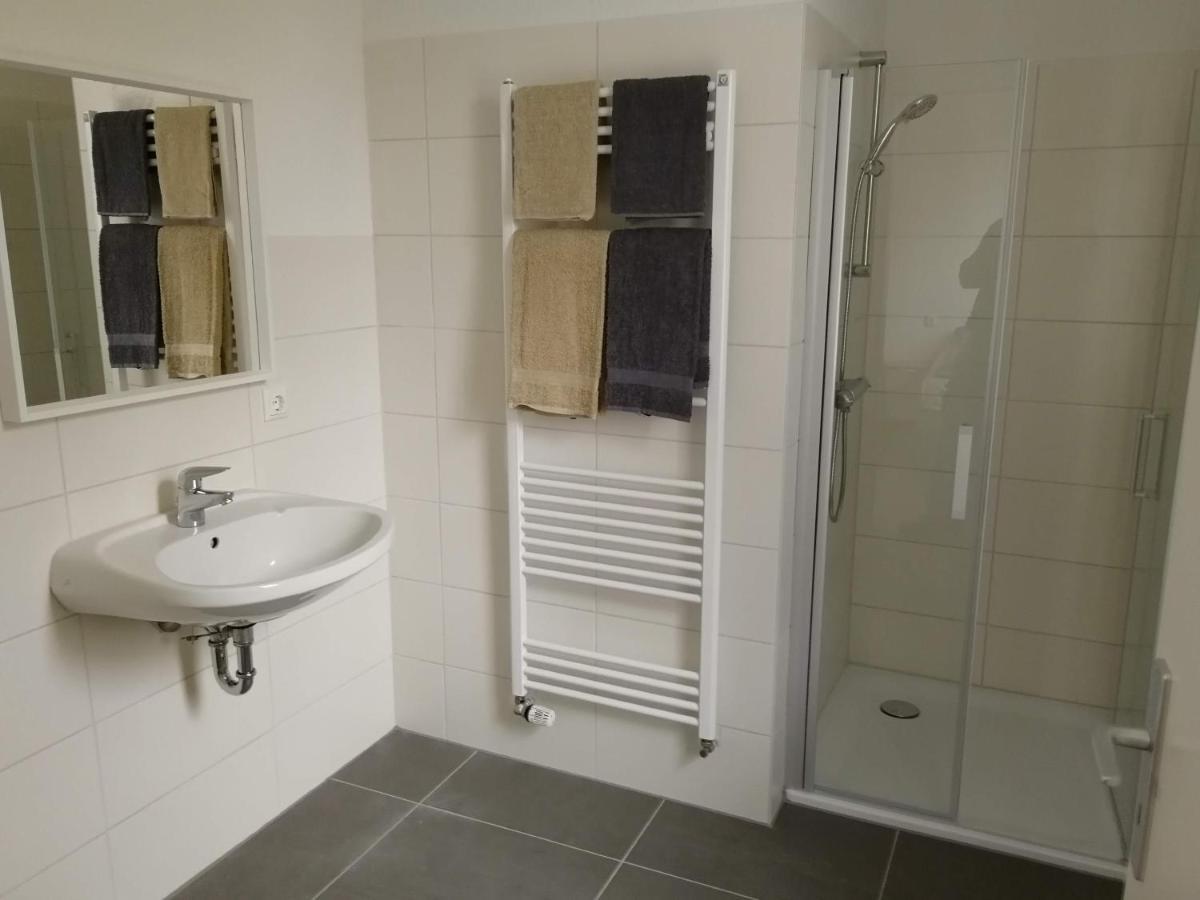 Haupthaus Moeblierte Zimmer Mit Eigenem Bad Uelzen Exterior foto