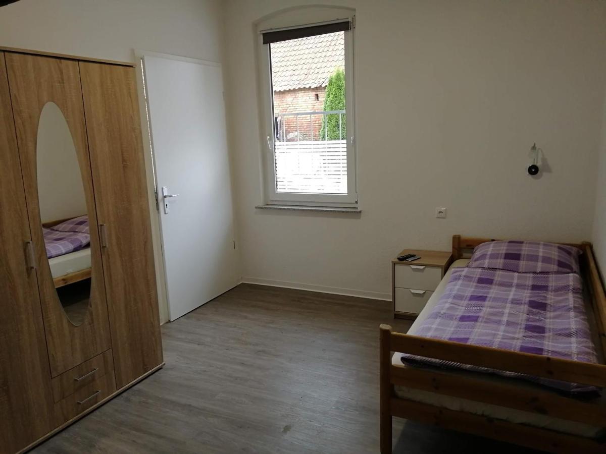 Haupthaus Moeblierte Zimmer Mit Eigenem Bad Uelzen Exterior foto